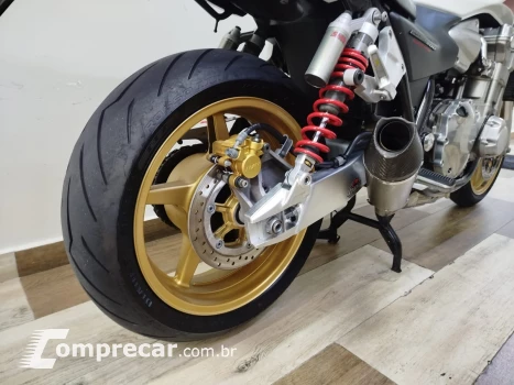 CB 1300