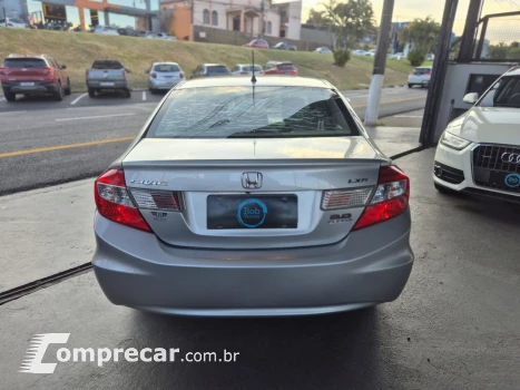 Civic Sedan LXR 2.0 Flexone 16V Aut. 4p
