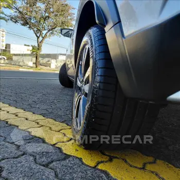 KICKS PLAY 1.6 16V FLEXSTART SENSE XTRONIC