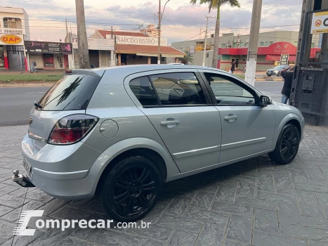 VECTRA 2.0 MPFI GT Hatch 8V
