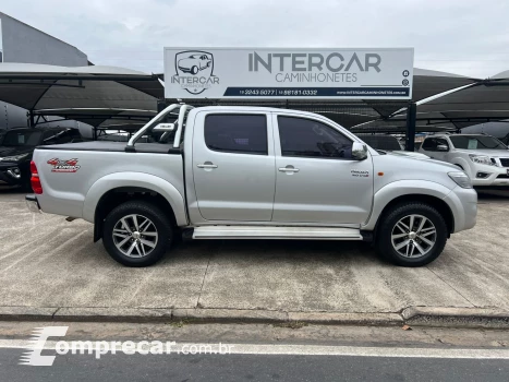 Toyota HILUX 3.0 SR 4X4 CD 16V Turbo Intercooler 4 portas