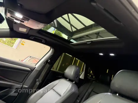 JETTA 1.4 250 TSI TOTAL FLEX R-LINE TIPTRONIC