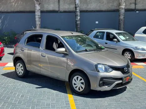 Toyota ETIOS 1.3 X 16V 4 portas