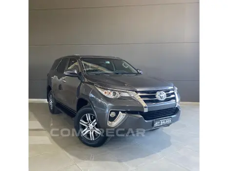 HILUX SW4 2.7 SRV 7 LUGARES 4X2 16V FLEX 4P AUTOMÁTICO