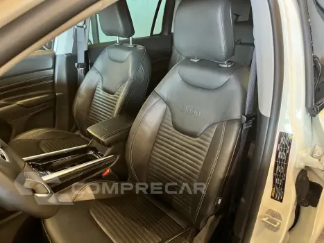 Commander 1.3 16V 4P FLEX T270 LONGITUDE TURBO AUTOMÁTICO AT