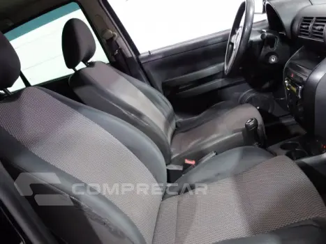 FOX - 1.0 MI 8V 4P MANUAL