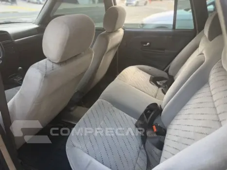 Santana 2.0 Mi 2p e 4p