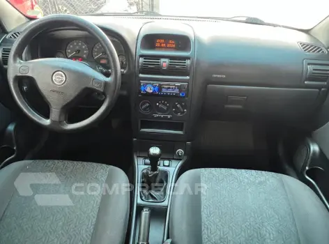 ASTRA 2.0 MPFI Advantage Sedan 8V
