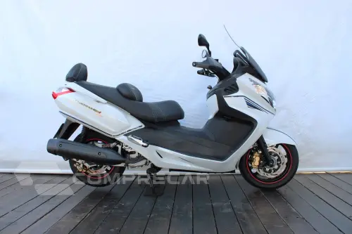 DAFRA MAXSYM 400i