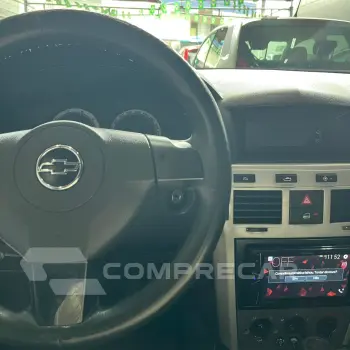 VECTRA 2.0 MPFI Expression 8V