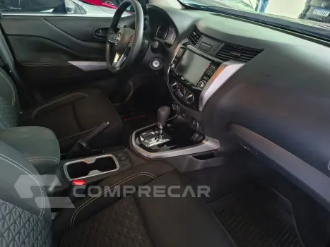 Frontier 2.3 ATTACK CABINE DUPLA 4X4 BI-TURBO DIESEL AUTOMÁT
