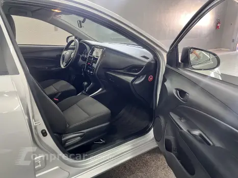 YARIS 1.5 16V Sedan XL