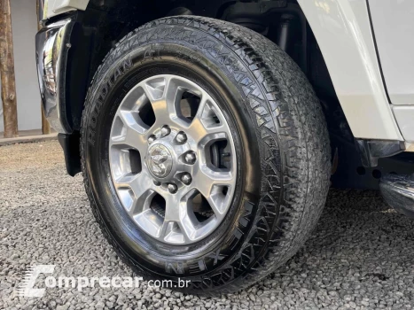 2500 6.7 I6 TURBO DIESEL LARAMIE CD 4X4 AUTOMÁTICO