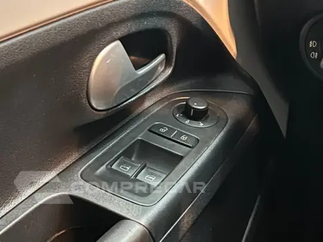 CROSS UP - 1.0 TSI 12V 4P MANUAL