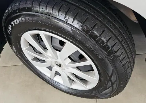 SANDERO EXP1016V