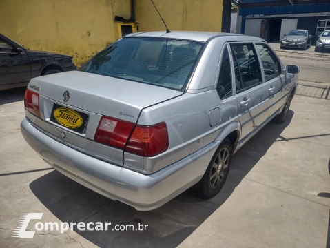 Volkswagen Santana 1.8 4 portas