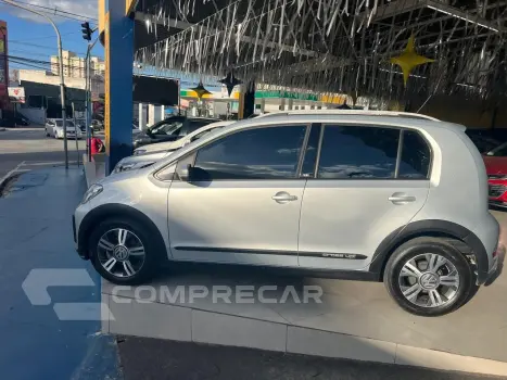 up! cross 1.0 TSI Total Flex 12V 5p