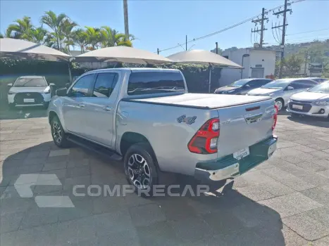 HILUX 2.8 D-4D TURBO DIESEL CD SRX 4X4 AUTOMÁTICO