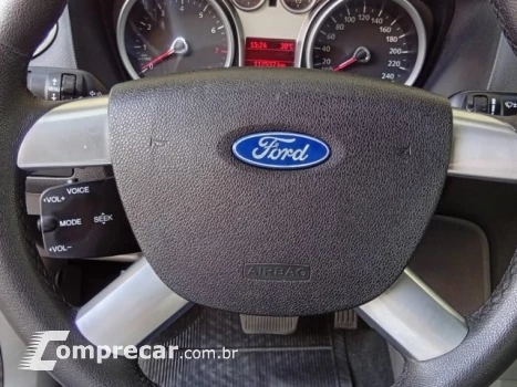 FOCUS SEDAN - 2.0 GLX SEDAN 16V 4P AUTOMÁTICO