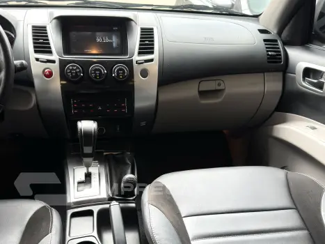 PAJERO 3.2 HPE 4X4 7 LUGARES 16V TURBO INTERCOOLER DIESEL 4P