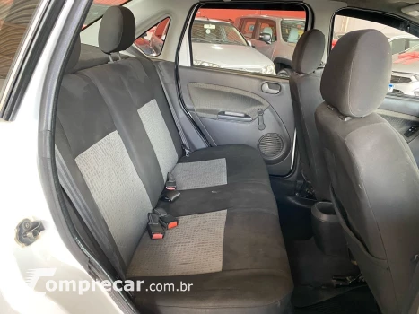 FIESTA 1.6 Rocam SE Sedan 8V