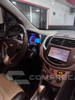 Tracker 1.8 LTZ com teto solar
