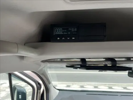 HIACE 2.8 D-4d Turbo Minibus 15+1 DX