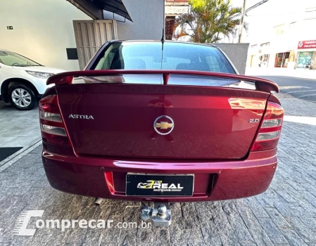 ASTRA 2.0 MPFI Advantage Sedan 8V