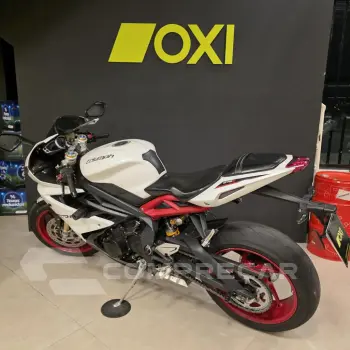 DAYTONA 675R