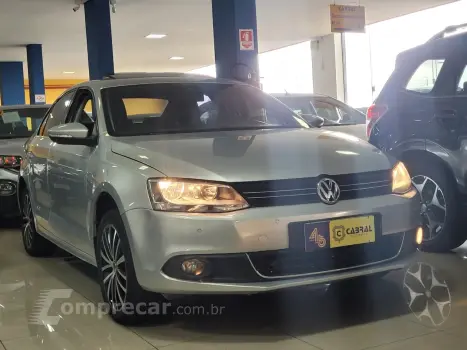 Volkswagen JETTA Highline 2.0 TSI 16V 4p Tiptronic 4 portas