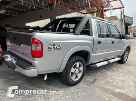 S10 - 2.4 MPFI EXECUTIVE 4X2 CD 8V 4P MANUAL