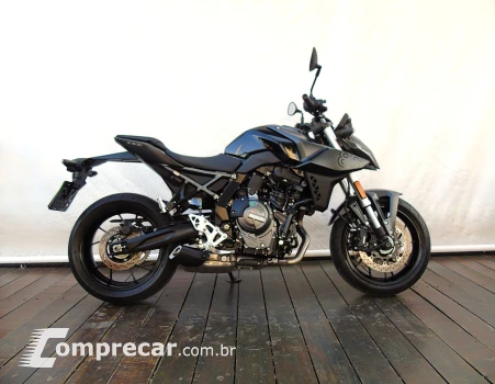SUZUKI GSX-8S