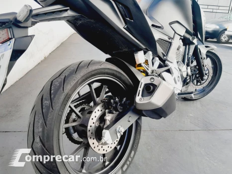 CB 300F Twister Flex