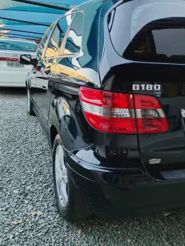 B 180 1.7 4P AUTOMÁTICO