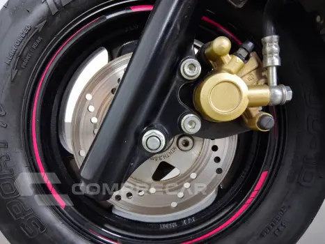 LINDY 125
