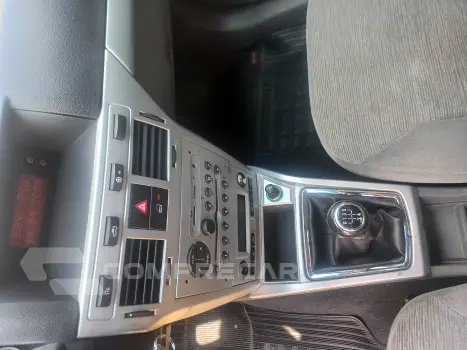 VECTRA 2.0 MPFI Elegance 8V