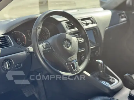 JETTA Highline 2.0 TSI 16V 4p Tiptronic
