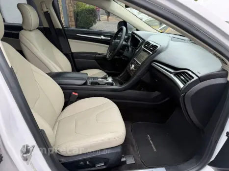 Fusion Titanium 2.0 145cv Aut. (Híbrido)