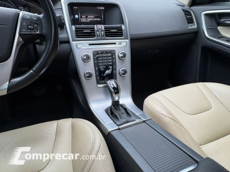 XC60 2.4 D5 Momentum AWD