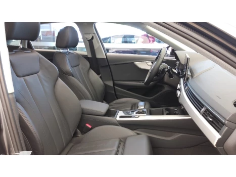 A4 2.0 TFSI GASOLINA PRESTIGE PLUS S TRONIC