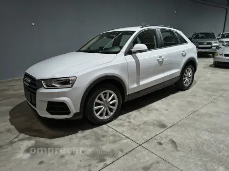 Audi Q3 1.4 TFSI Attraction 4 portas