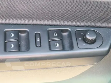 FOX - 1.0 MI 8V 4P MANUAL