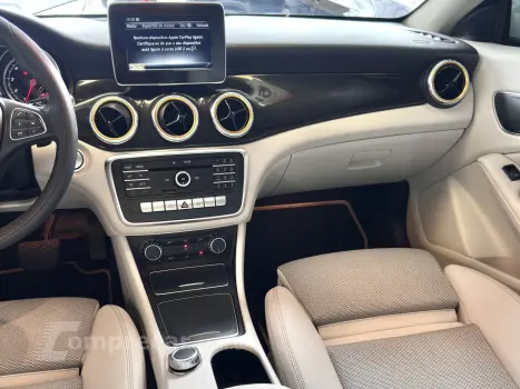 CLA 180 1.6 CGI GASOLINA 7G-DCT