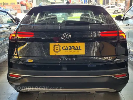 Nivus Highline 1.0 200 TSI Flex Aut.