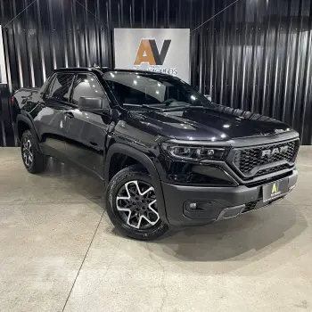 RAM RAMPAGE 2.0 Turbo Rebel 4X4 4 portas