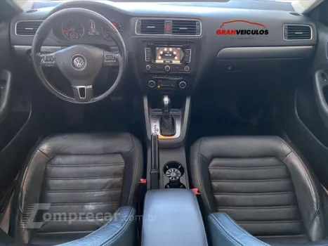 JETTA 2.0 TSI HIGHLINE 200CV GASOLINA 4P TIPTRONIC