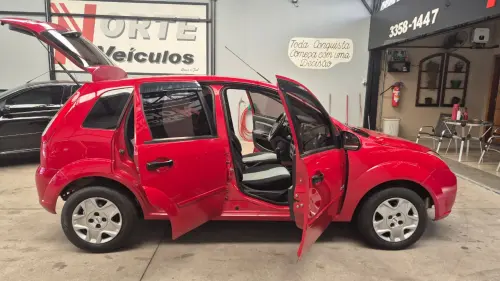 FIESTA 1.6 MPI Class Hatch 8V