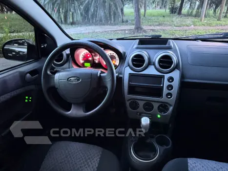 FIESTA 1.6 MPI Class Hatch 8V