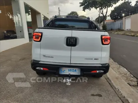 TORO 2.0 16V Turbo Freedom 4WD
