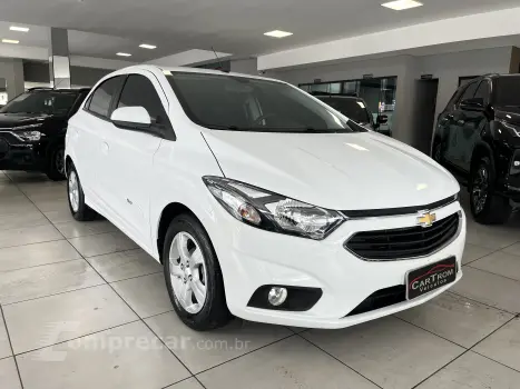 CHEVROLET ONIX 1.4 MT LT 4 portas